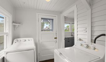 705 JACKSON St, Oregon City, OR 97045