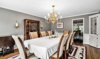 150 Brandywine Dr, Amherst, NY 14221