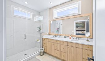 31 Valiant Ct, Middletown, NJ 07748