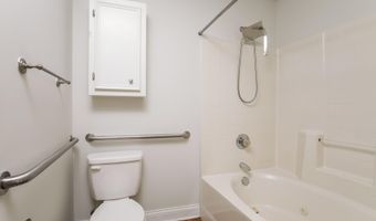3715 Highland Dr, Ayden, NC 28513