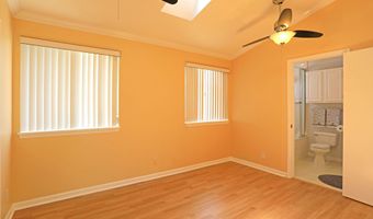 1879 BEACH Ave, Atlantic Beach, FL 32233