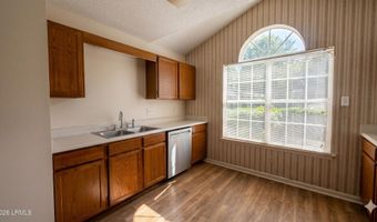 36 Le Moyne Dr, Beaufort, SC 29907