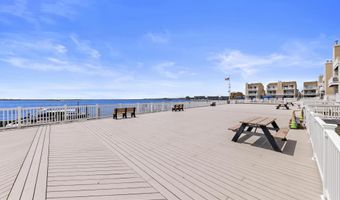 401 Bay Shore Dr 18B, Barnegat, NJ 08005