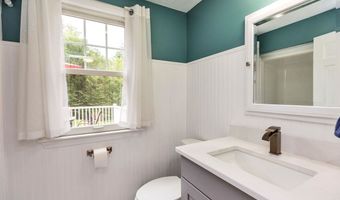66 Cambridge Rd, Bedford, NH 03110