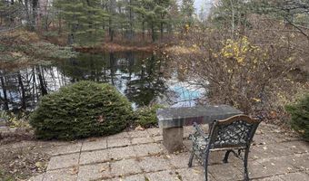 24 Magnolia Ln, Belmont, NH 03220