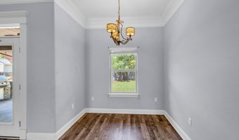 709 Champagne Dr, Biloxi, MS 39532