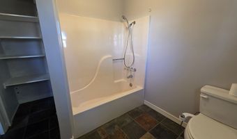 32 E Main St, Ash Flat, AR 72513