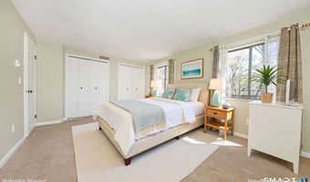 21 Harbour Vlg C, Branford, CT 06405