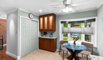 10857 DEBORAH Dr, Potomac, MD 20854