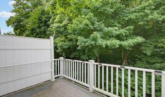 28 Armstrong Rd C15, Coventry, CT 06238
