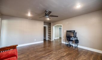 203 W Purdom Ave, Alvarado, TX 76009