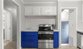 8904 Becker Ave, Allen Park, MI 48101