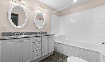 27 High St 1, Beverly, MA 01915