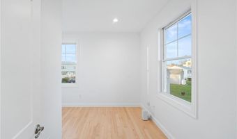 25 Scallop Shell Rd, Narragansett, RI 02882