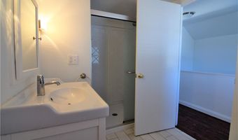 460 E Main Rd, Middletown, RI 02842
