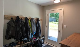 154 West St, Barton, VT 05822