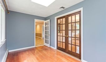 19 Bruce Dr, North Smithfield, RI 02896
