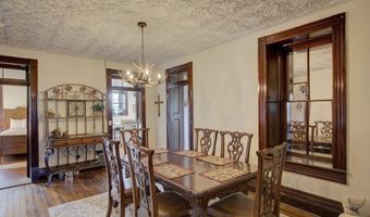 405 W Avenue E, Alpine, TX 79830