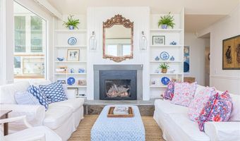 36 Newport St, Jamestown, RI 02835