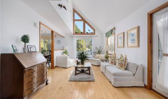 71 Willow Rd, Charlestown, RI 02813