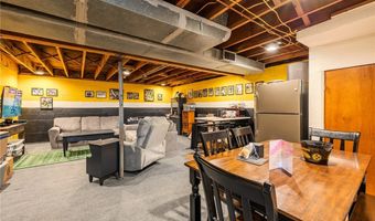 6208 Austin Dr, Ashtabula, OH 44004