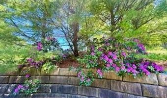13 Hollyhock Knoll Ct 13, Bourne, MA 02532