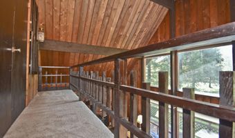 37 Lakeview Dr, Albrightsville, PA 18210