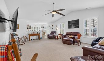 627 Smokehouse Ln, Albemarle, NC 28001