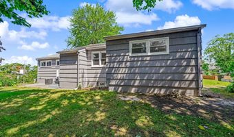 29 Summit Ave, Absecon, NJ 08201