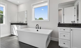 881 N MANCHESTER St, Arlington, VA 22205