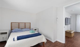 66 Knowlesway Unit Upper Unit Upper Unit, Narragansett, RI 02882