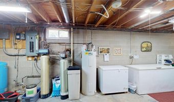 23096 Bluegrass Rd, Albert Lea, MN 56007