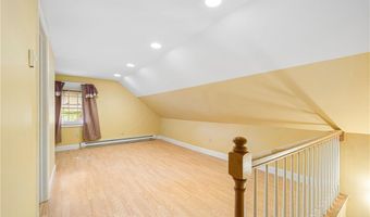 50 Piedmont St, Cranston, RI 02910