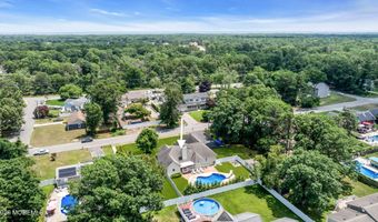 490 Arlington Ave S, Bayville, NJ 08721