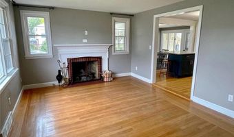 30 Althea Dr, Cranston, RI 02920