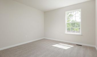 1 Dahlia Ct, Bayville, NJ 08721