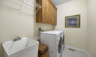 1 N049 Mission Ct, Winfield, IL 60190