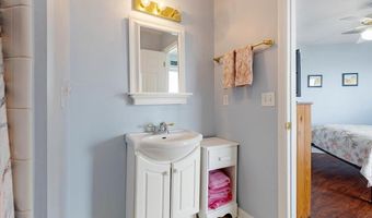 6 Kingfish St, Alligator Point, FL 32346