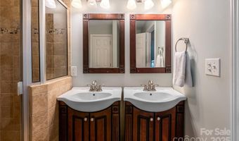 315 Glenn Bridge Rd, Arden, NC 28704