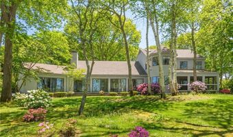 125 Woodruff Ave, Narragansett, RI 02882