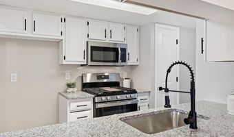 5220 Chuckwagon Trl NW, Albuquerque, NM 87120