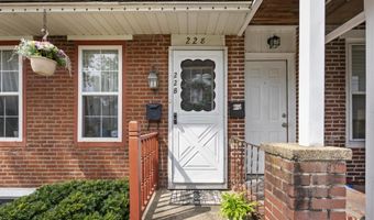 228 TALBOT St, Burlington, NJ 08016