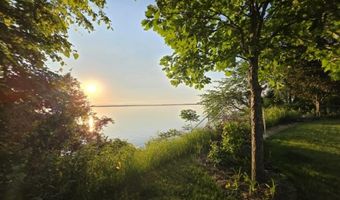 827 18th Ln, Arkdale, WI 54613