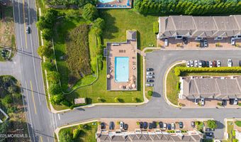 47 White Oak Ln, Aberdeen, NJ 07747