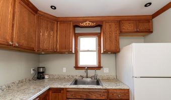 30 2nd St St, Franklinville, NJ 08322