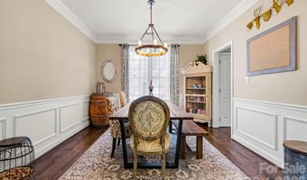 1924 DeArmon Dr, Charlotte, NC 28205