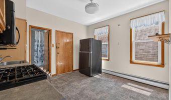 25 W 15TH St #5, Bayonne, NJ 07002