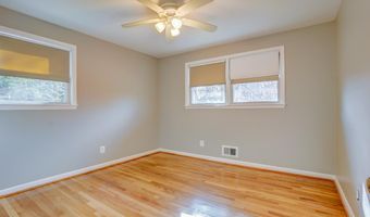6417 EARLHAM Dr, Bethesda, MD 20817