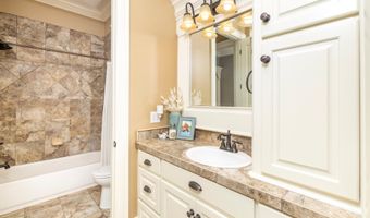 230 Eastwood Dr, Brandon, MS 39042