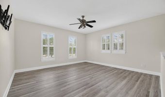 123 Aberdeen Pond Dr, Apollo Beach, FL 33572